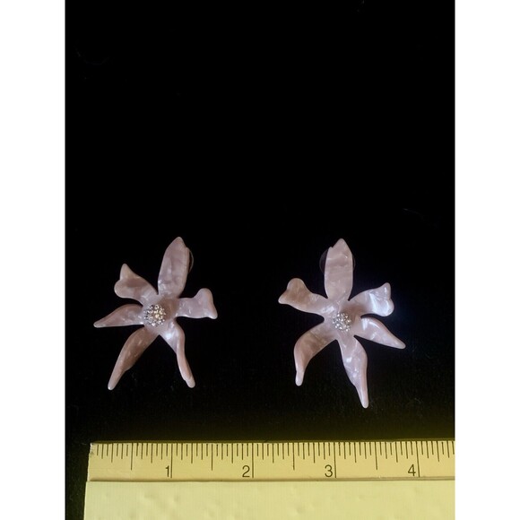 Authentic Signed LELE SADOUGHI Water Lily Blush Earrings - Picture 6 of 9